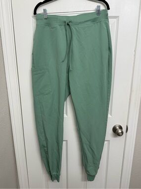 Mandala Matcha 5-Pocket Jogger Scrub Pants
